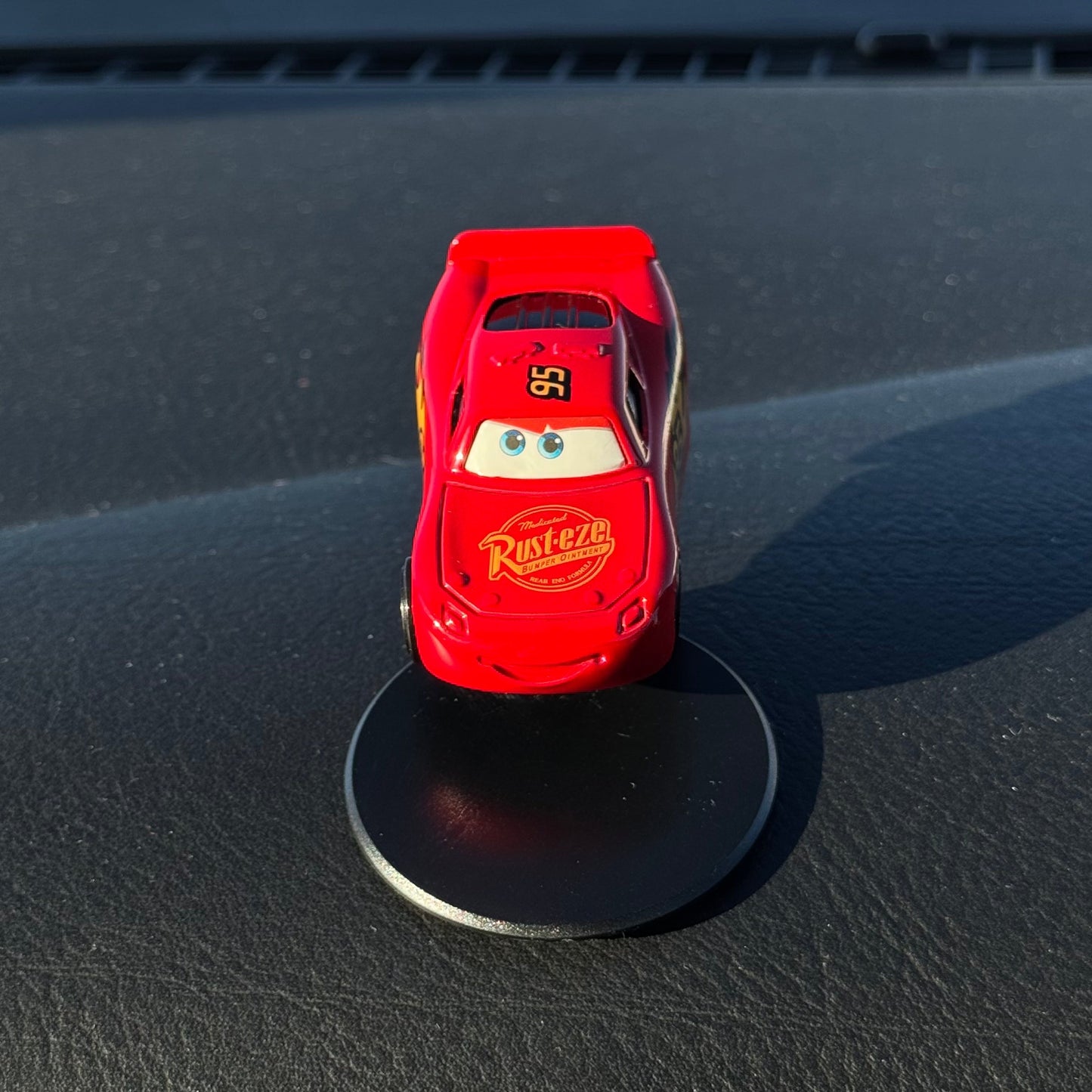 Dashboard Drifter (Lightning McQueen)