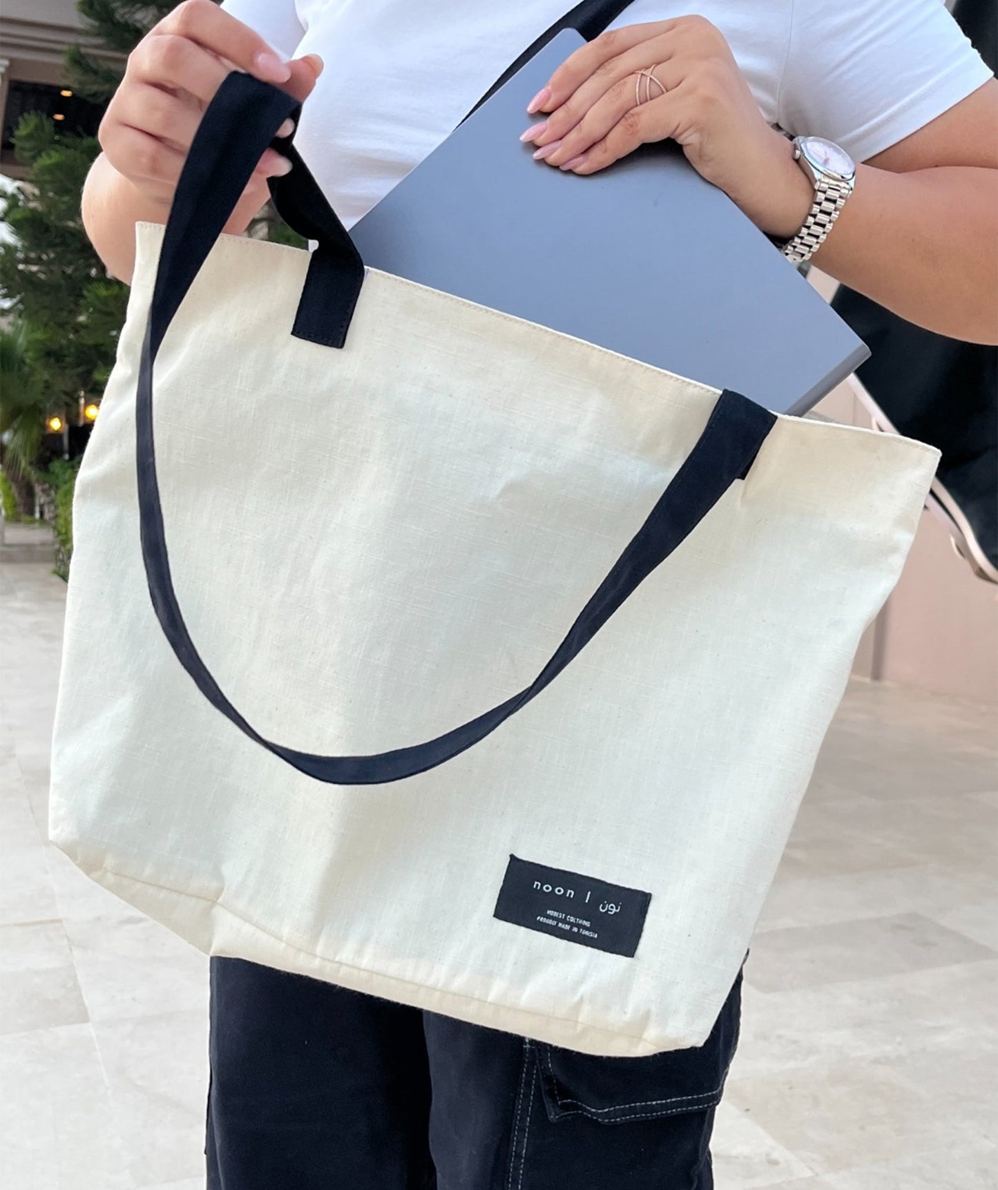 Hug Tote Bag