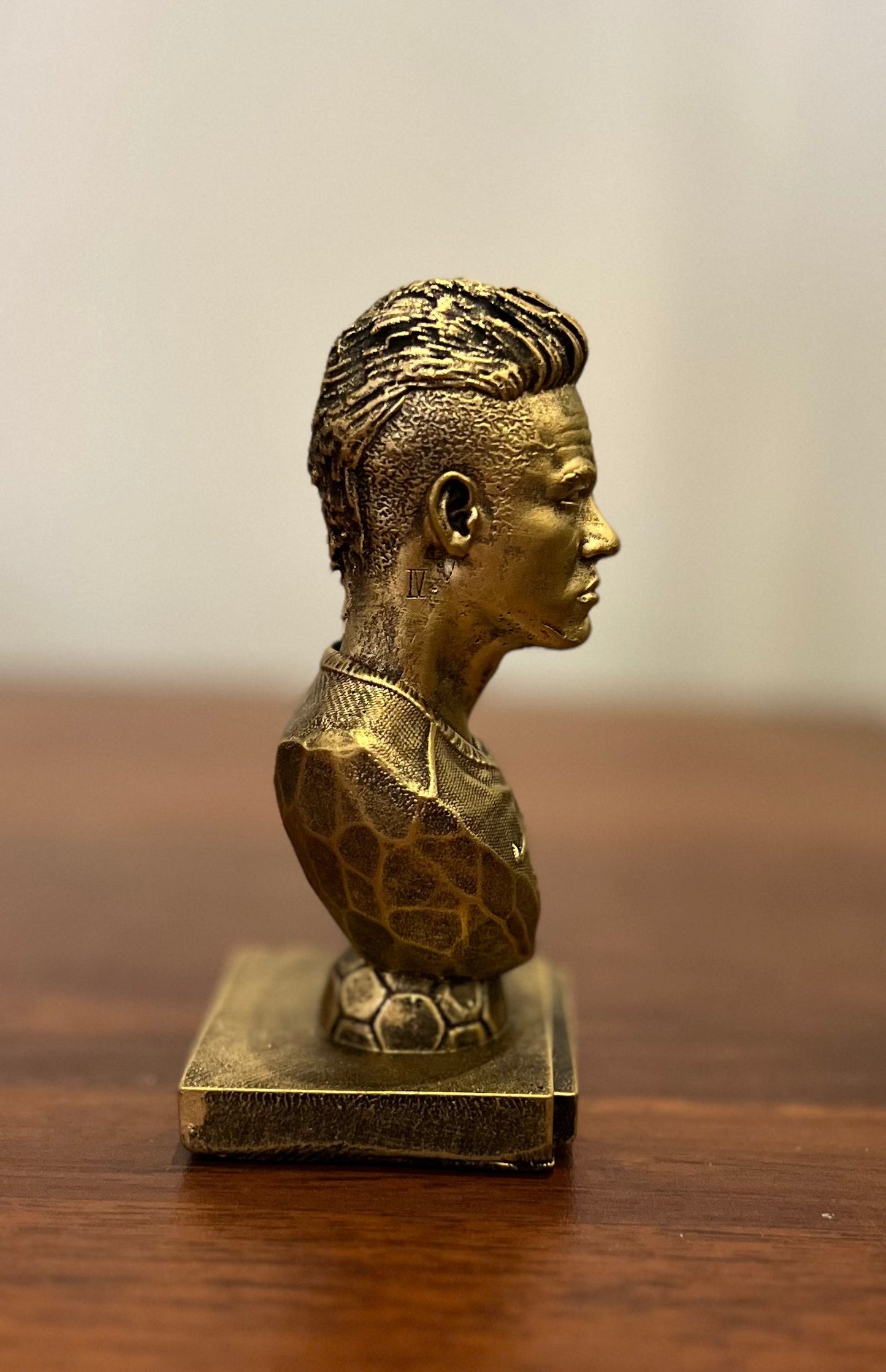 Neymar Jr Statue