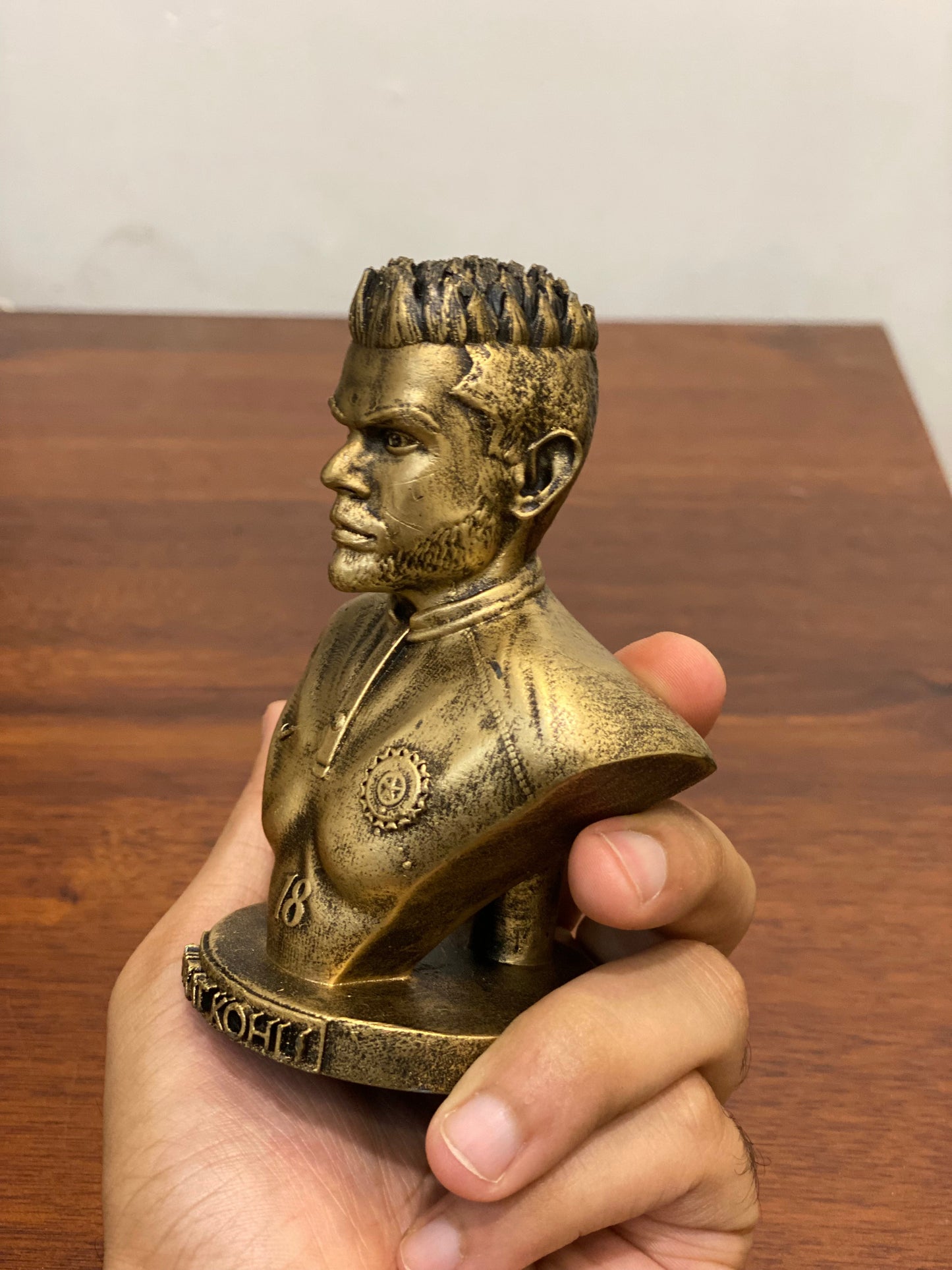 VIRAT KOHLI STATUE