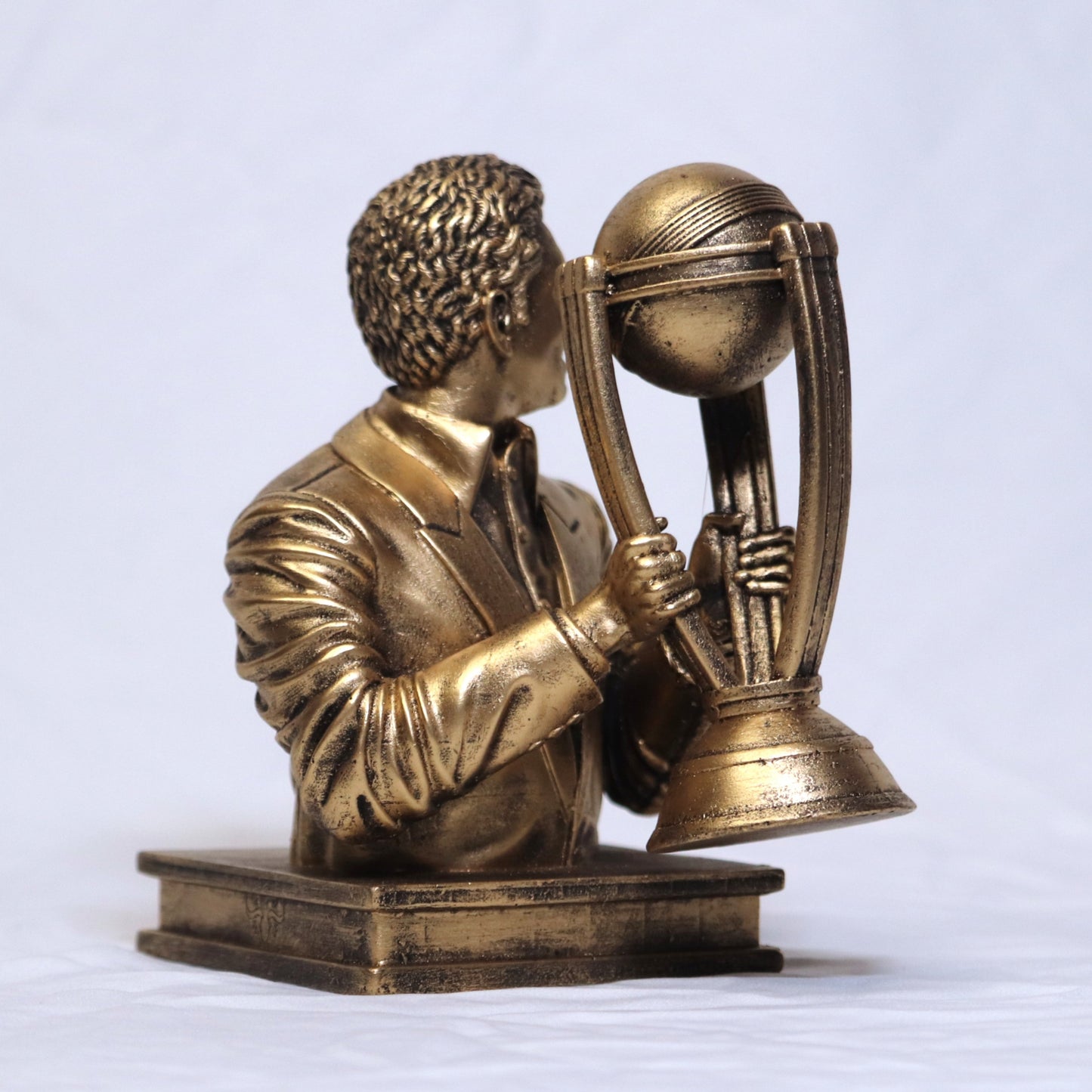 SACHIN Tendulkar Statue